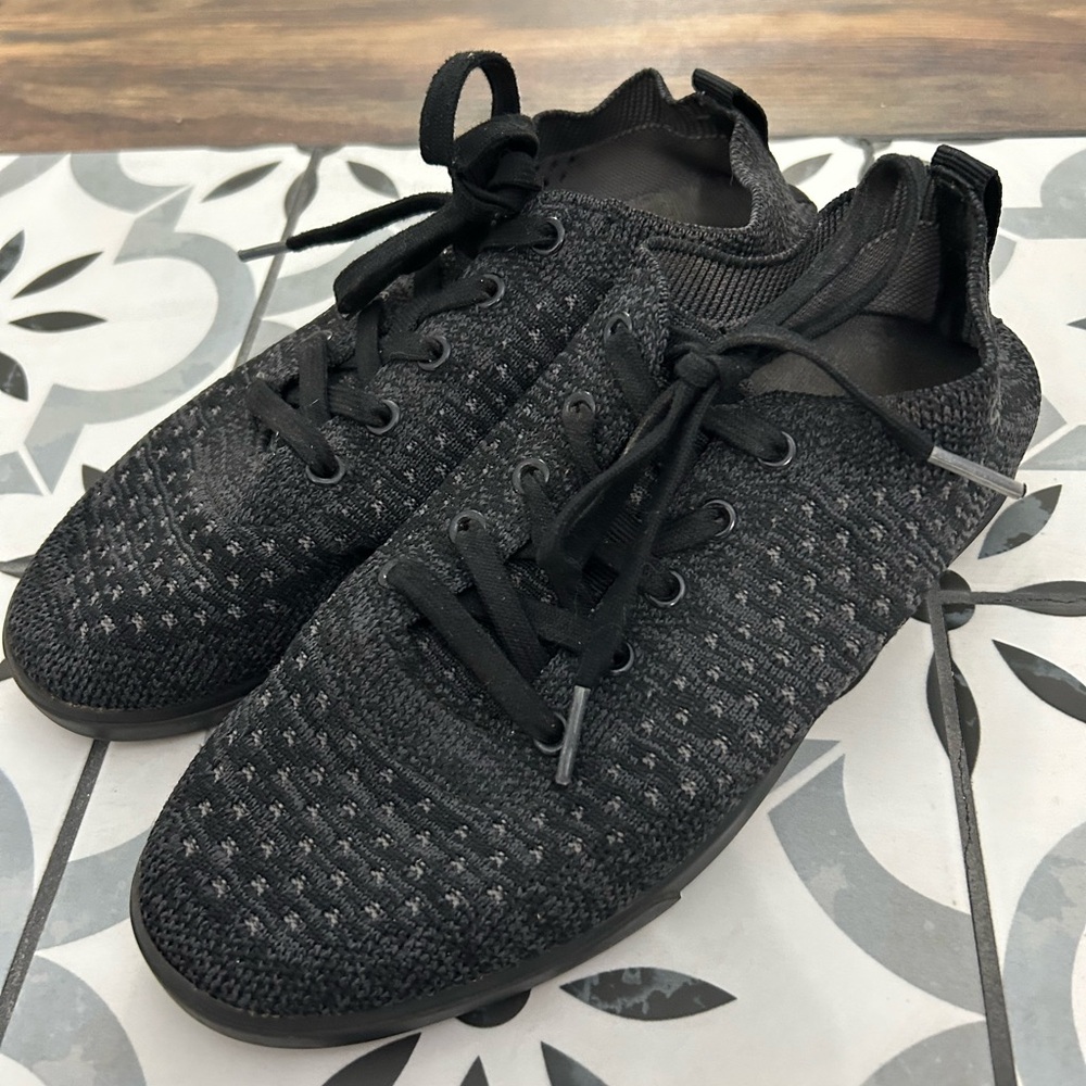Suavs charcoal Sneakers